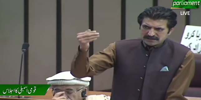 Sher Afzal Marwat Raises Voice for Shia Pakistanis Deported From UAE