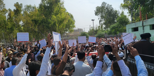 Strong Demonstration Against Action on Religious Sites in Islamabad