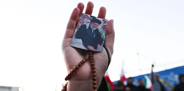 Ayatollah Khamenei to Be Buried in Mashhad, Tehran Prepares for 20 Million Mourners
