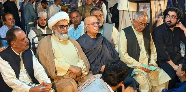 Allama Raja Nasir Abbas Jafri Joins Ziarat Martyrs’ Protest Sit-in in Quetta