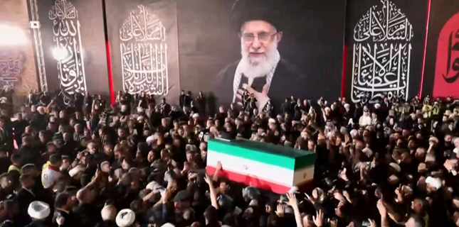 Iranian President Pezeshkian and Iraqi PM Join Official Reception in Najaf